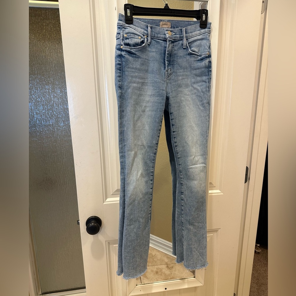 Mother weekender fray jeans in size 25 light blue wash